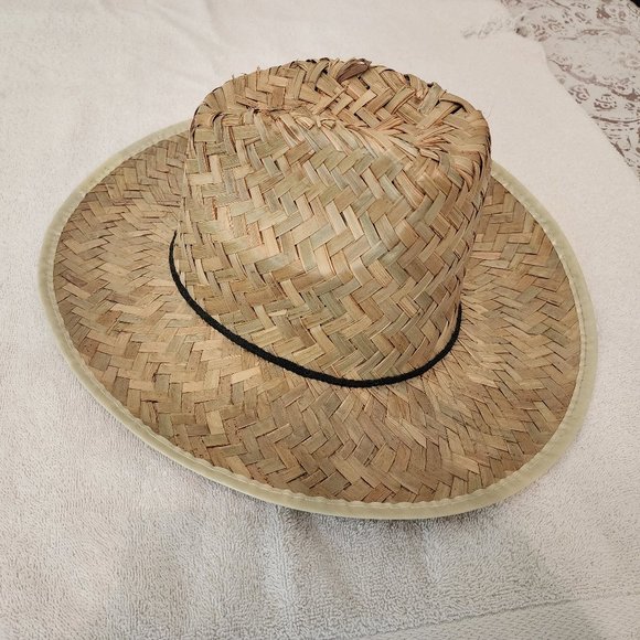 Unisex big tall straw hat with decorative thin black cord tie - Picture 2 of 4